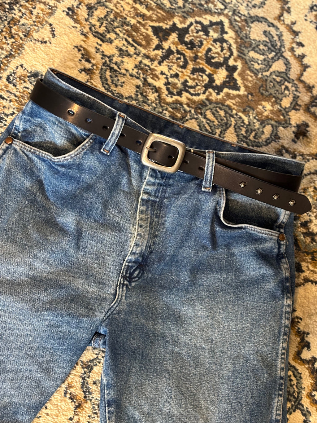 AUTHENTIC【square】30