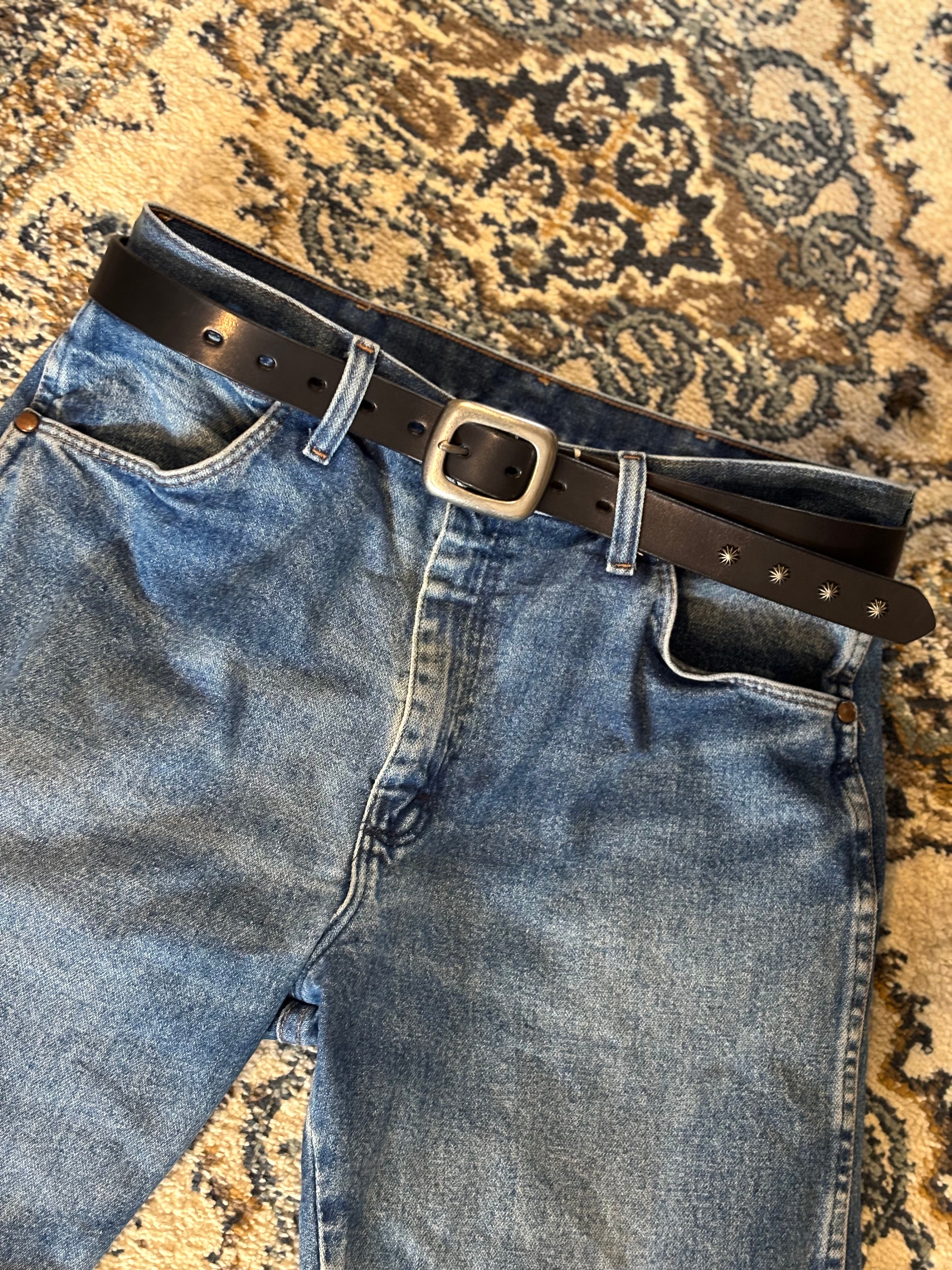 AUTHENTIC【square】30