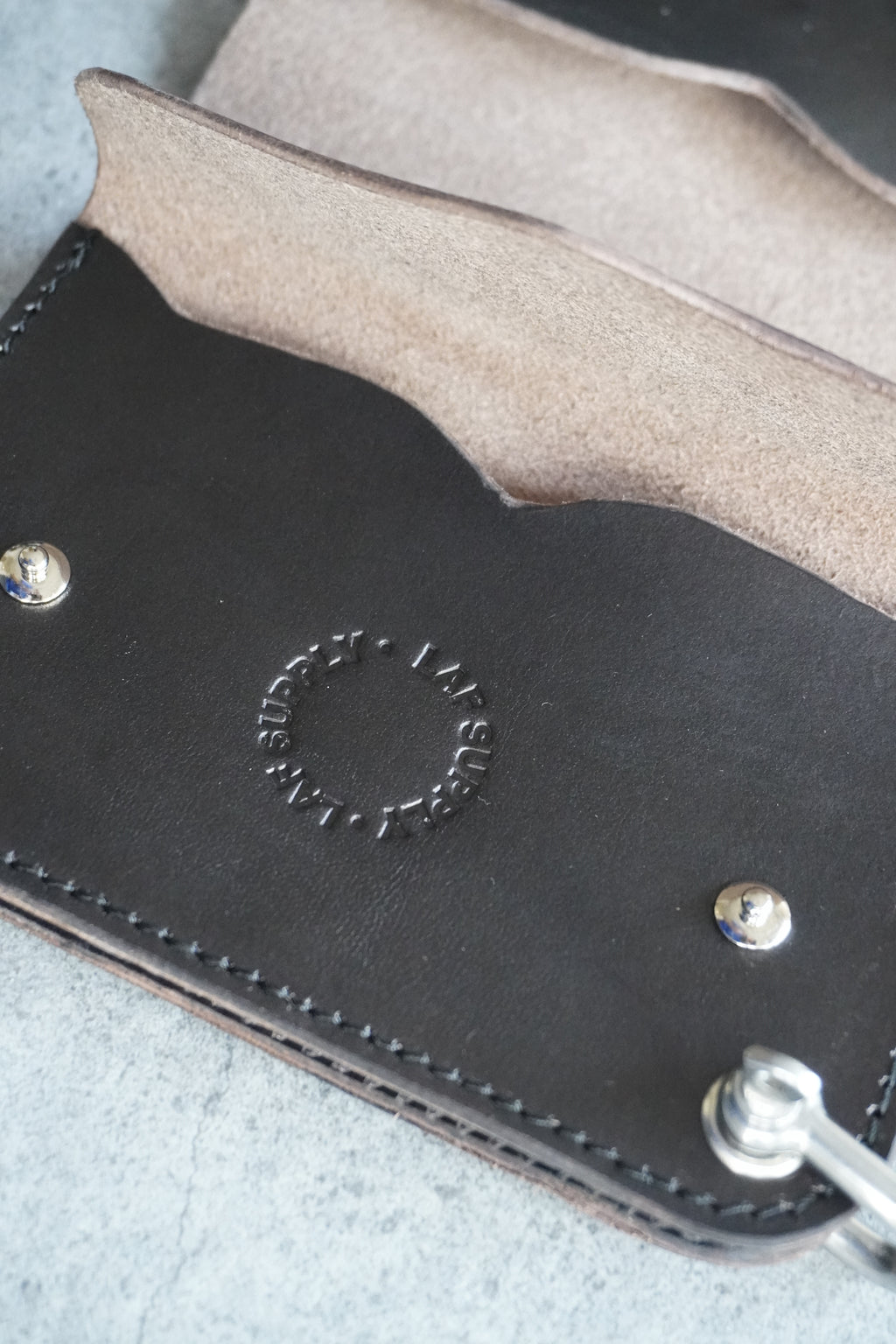 middle tracker wallet