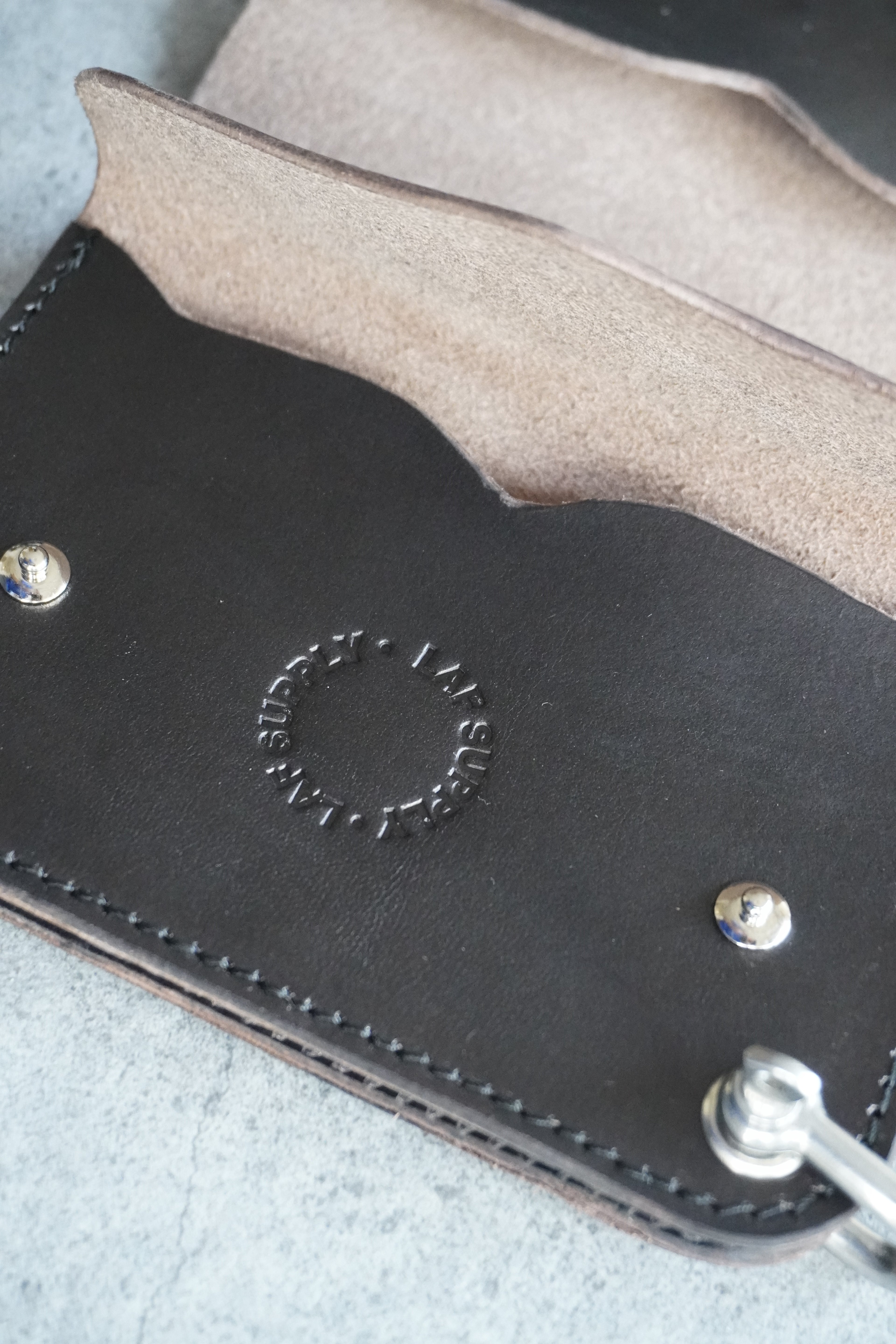 middle tracker wallet