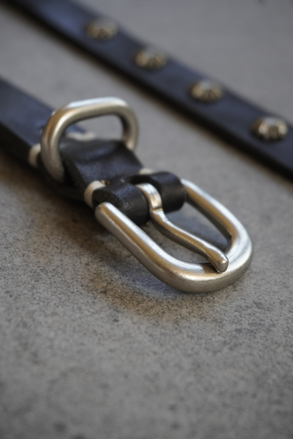 AUTHENTIC BLACK【rivet】